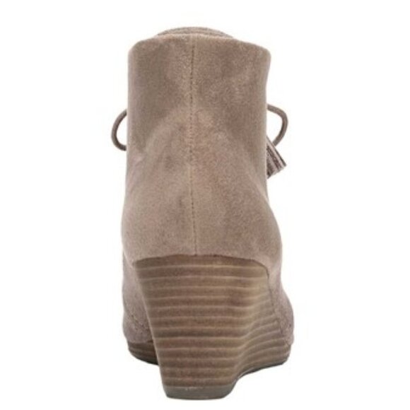 Dr. Scholl's Dakota Wedge Ankle Boot  9 - Picture 4 of 13